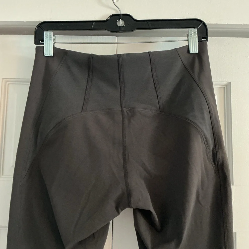 Lululemon Limited Edition LAB Collection Leggings size 10‎